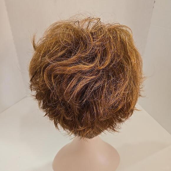 Hairdo True2Life Wig Short Red Brown 19H117 - Picture 9 of 12